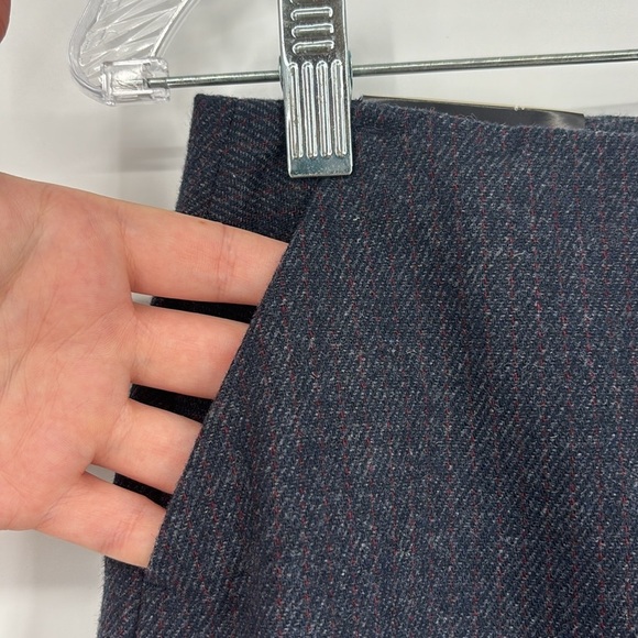Banana Republic Factory Wool Blend Mini Skirt Women’s Size 2 Navy Blue NWT! - Picture 3 of 7